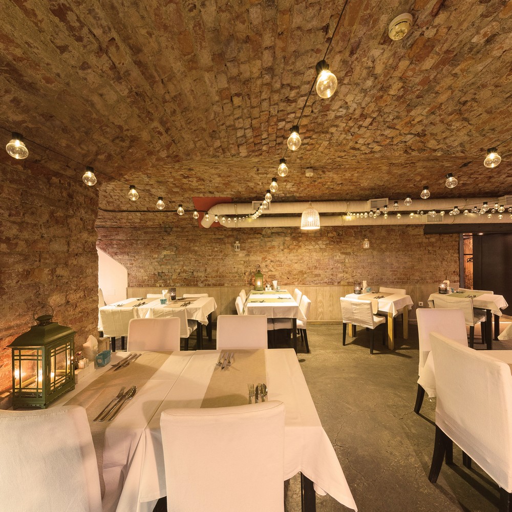 Caffe Italia. Зал Vino