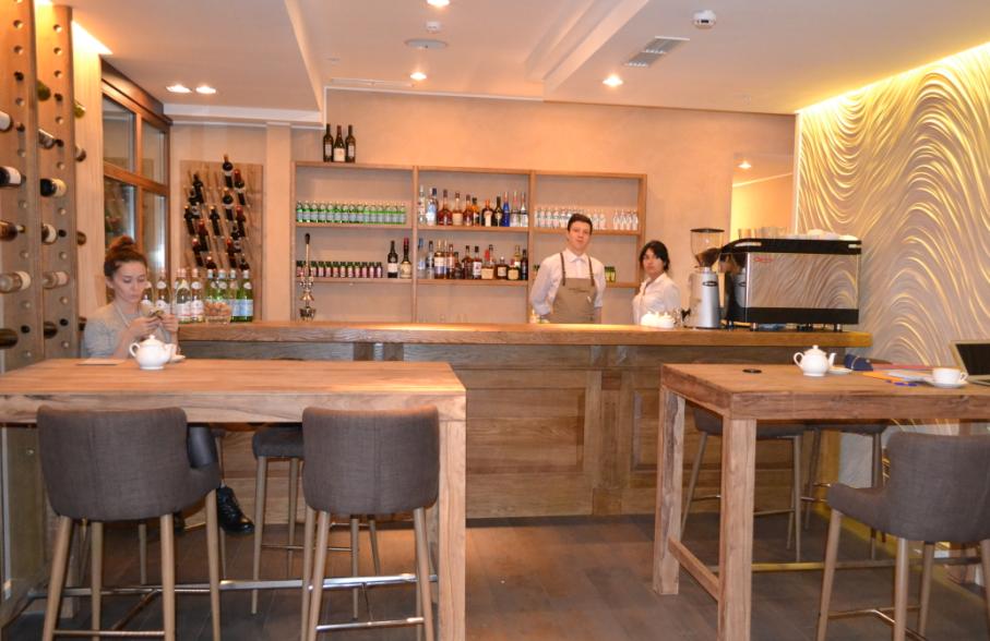 Винный бар в ресторане "Телячьи нежности"