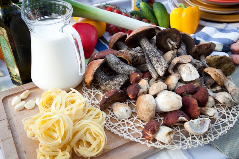 Боровики и лисички - в корзине Аркадия Новикова