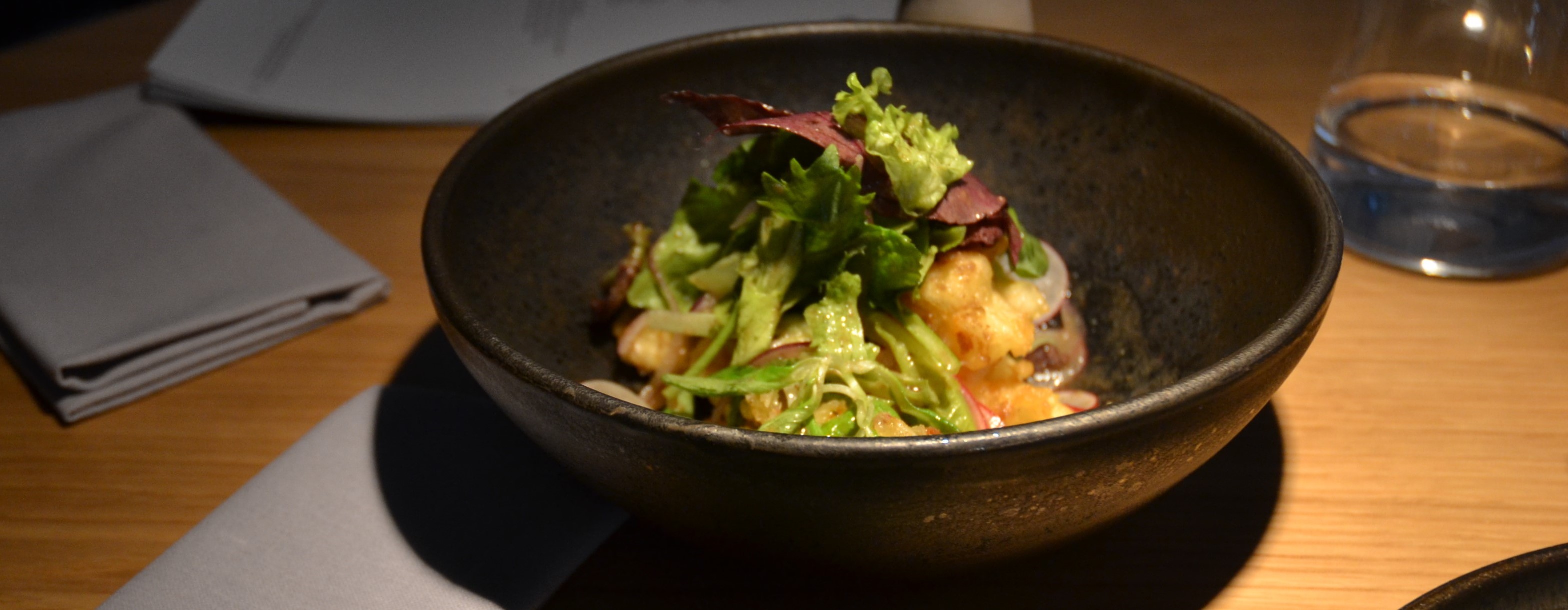 Салат с кальмаром темпура