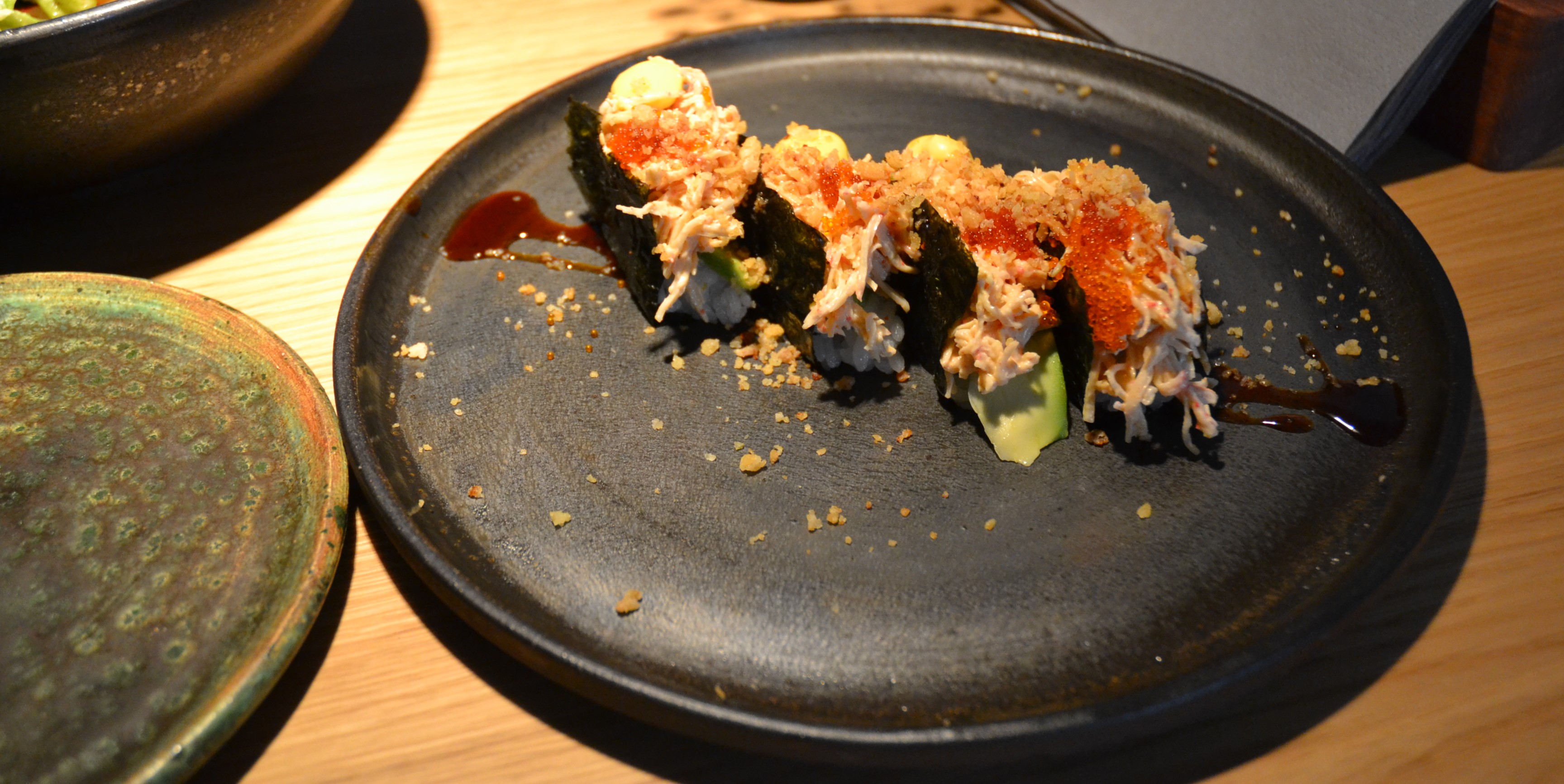 Тако с крабовыми палочками и авокадо