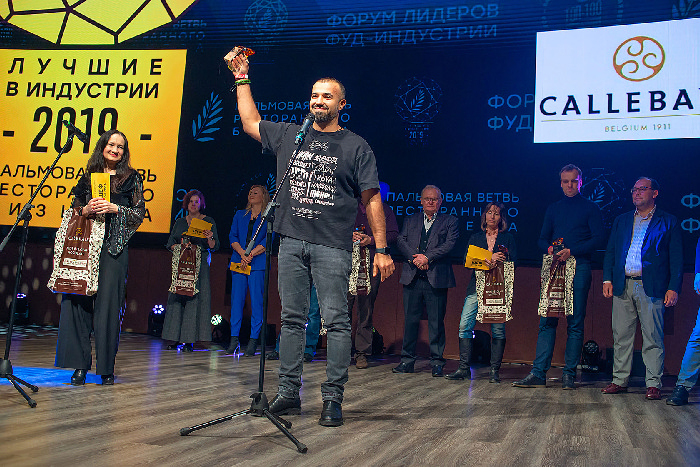 Владимир Мухин, ресторан White Rabbit Family