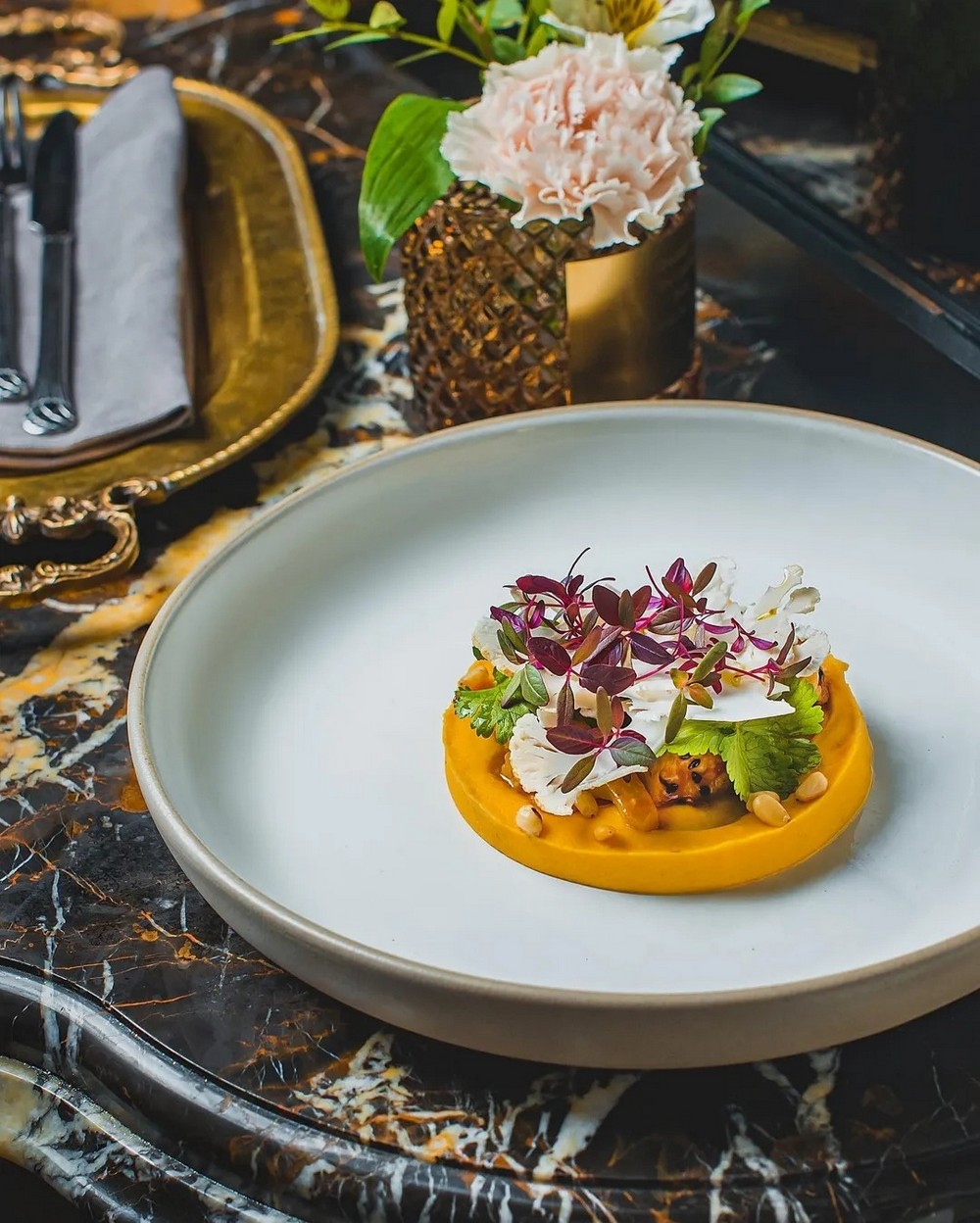 Коктейльная лаборатория Лондон г. Сочи, шеф повар Ангуров Никита