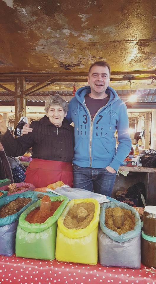 Путешествия Максима Коновалова по Сухумскому рынку