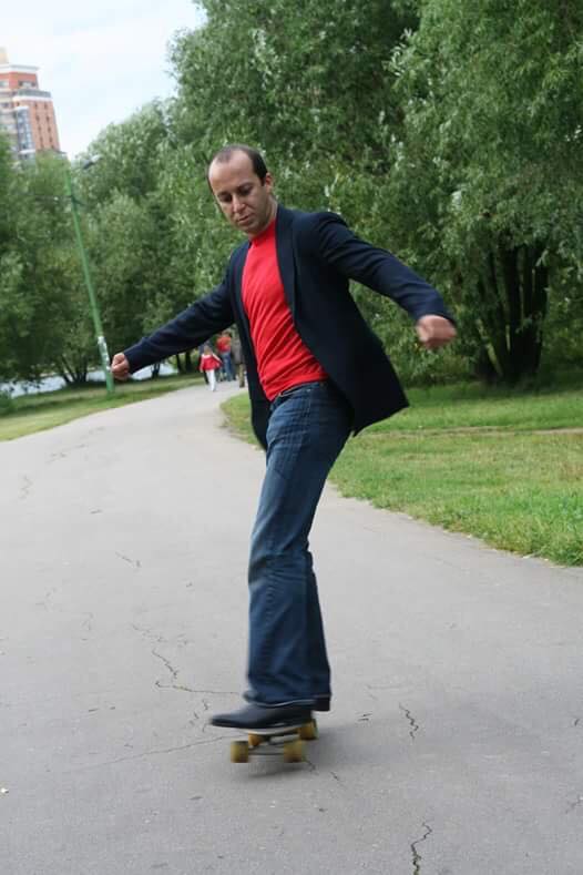 Таким забавным снимком Сергей Миронов дополнил свой пост