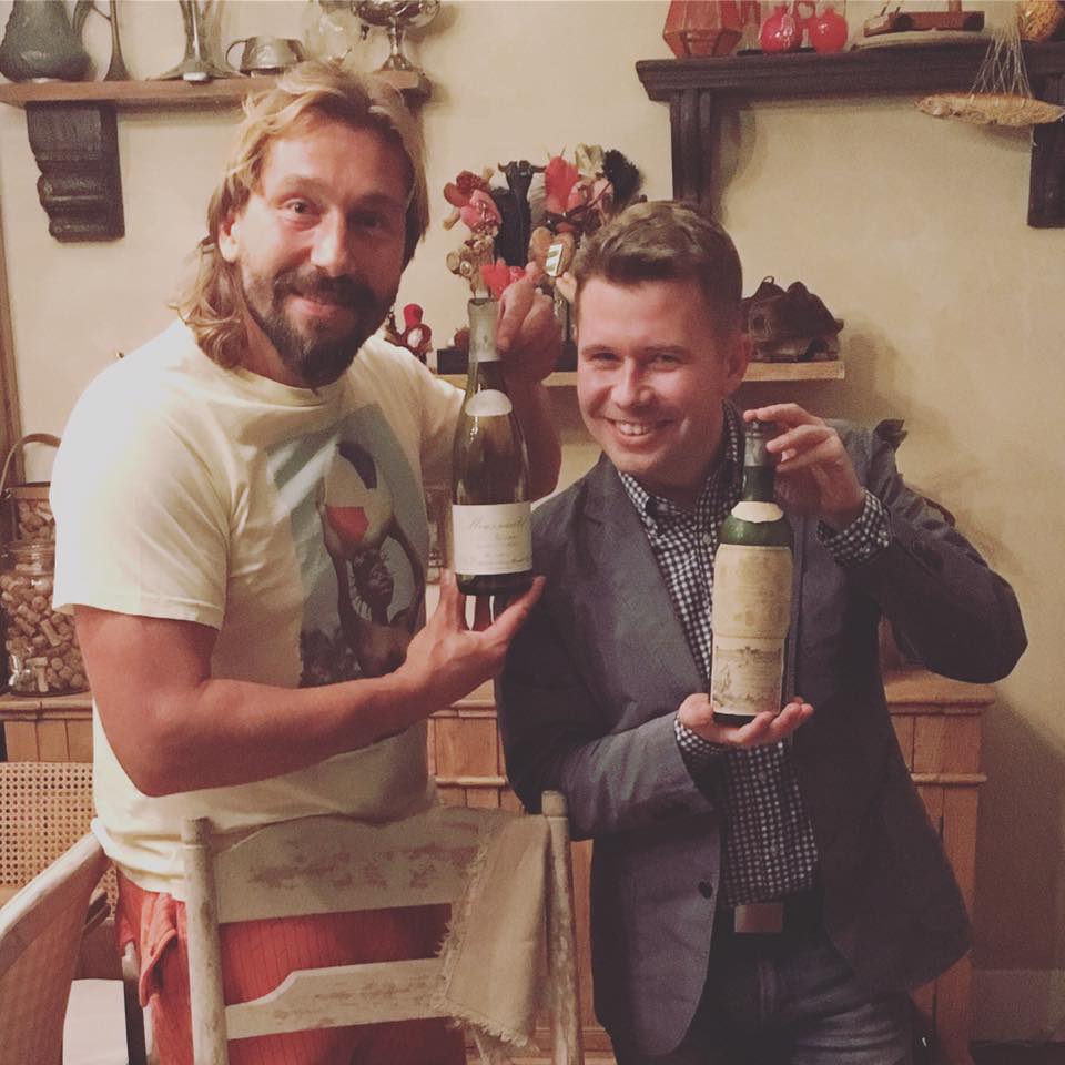 Евгений Чичваркин и Федор Овчинников пробуют вино 1922 года